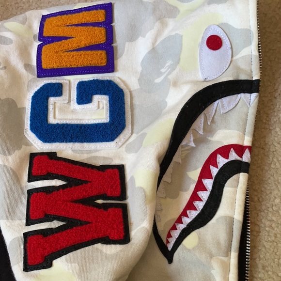 Bape glow in the dark hoodie - Picture 2 of 4